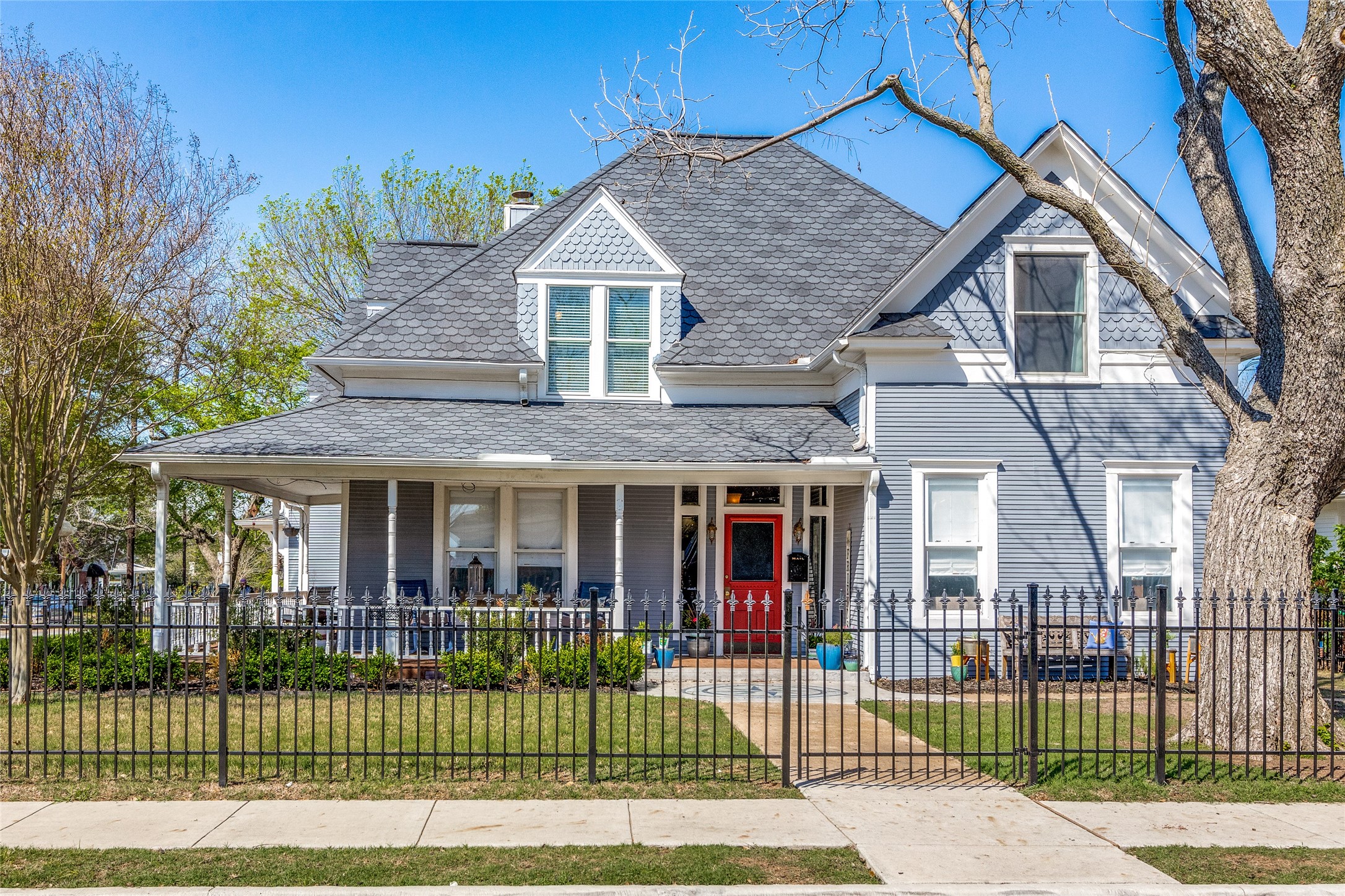 702 W Louisiana Street Mckinney TX 75069