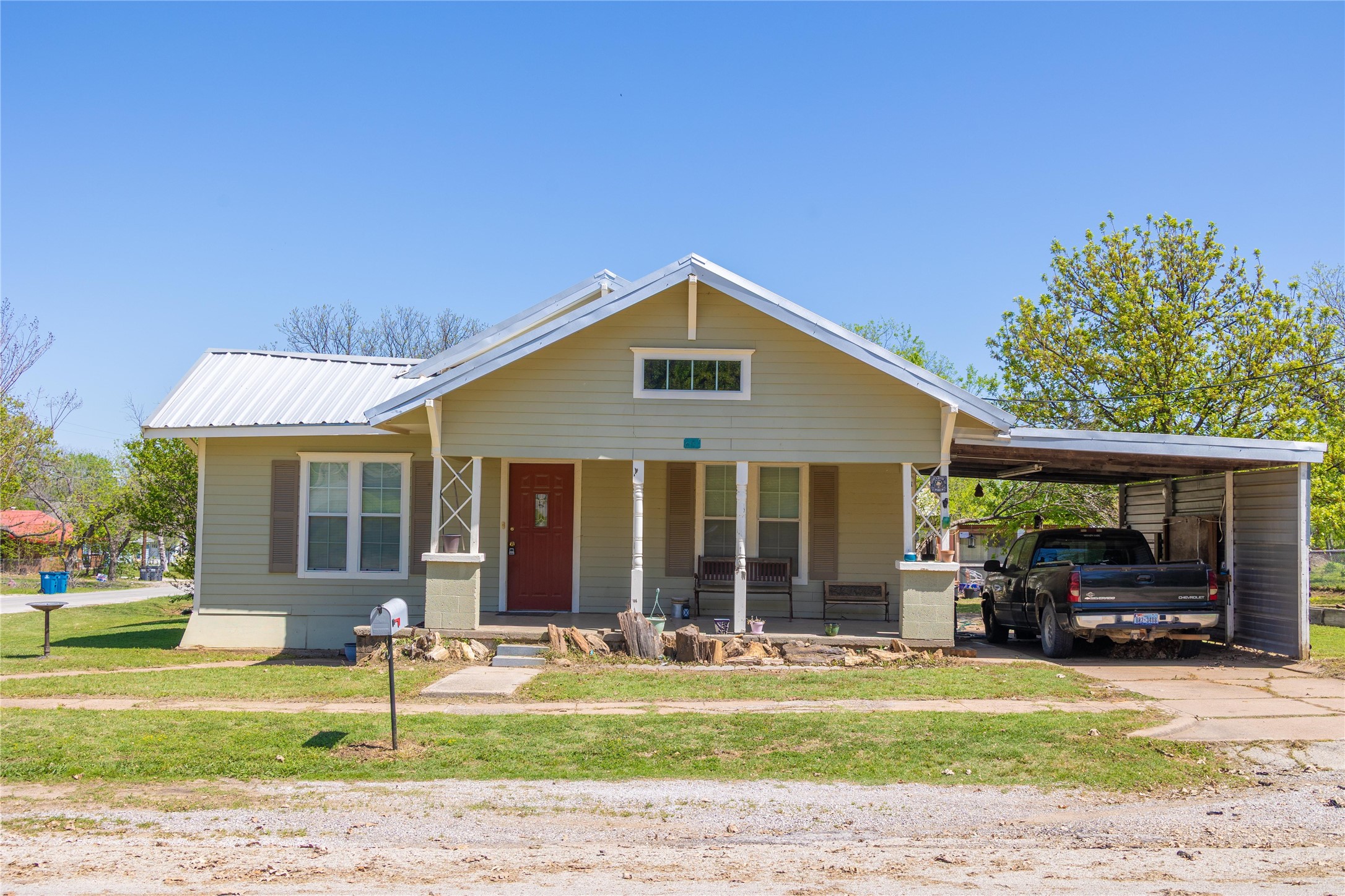 601 E Ross Avenue De Leon TX 76444