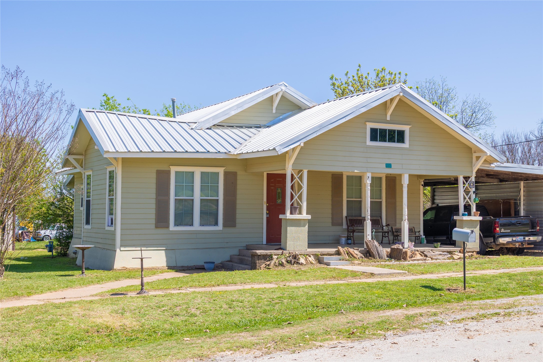 601 E Ross Avenue De Leon TX 76444