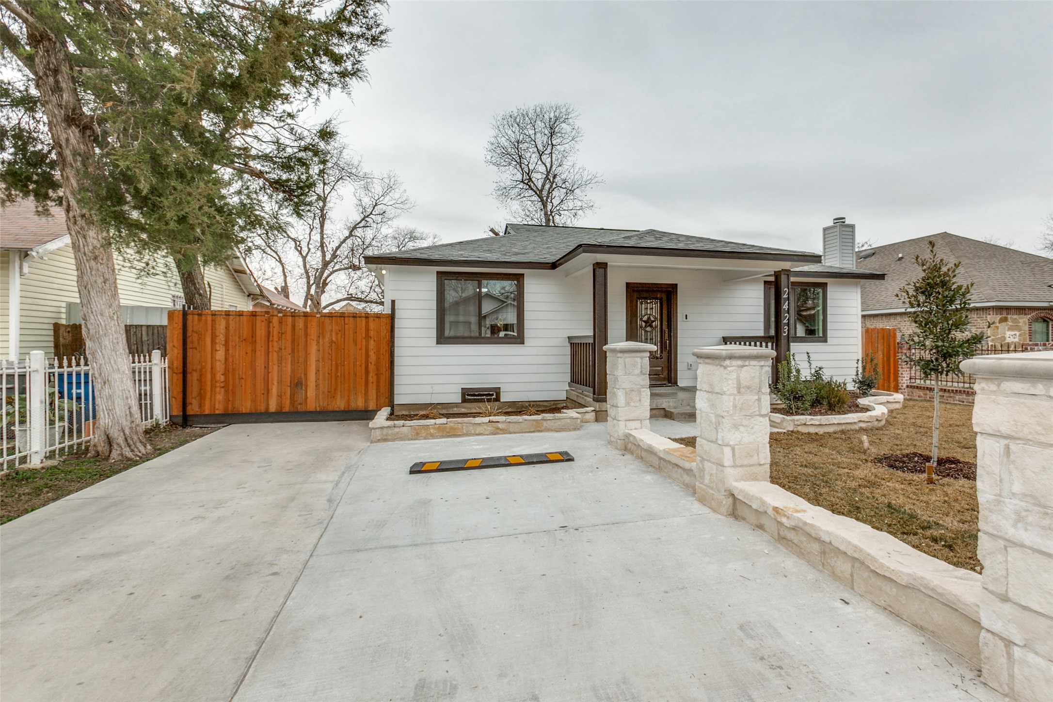 2423 Maryland Avenue Dallas TX 75216