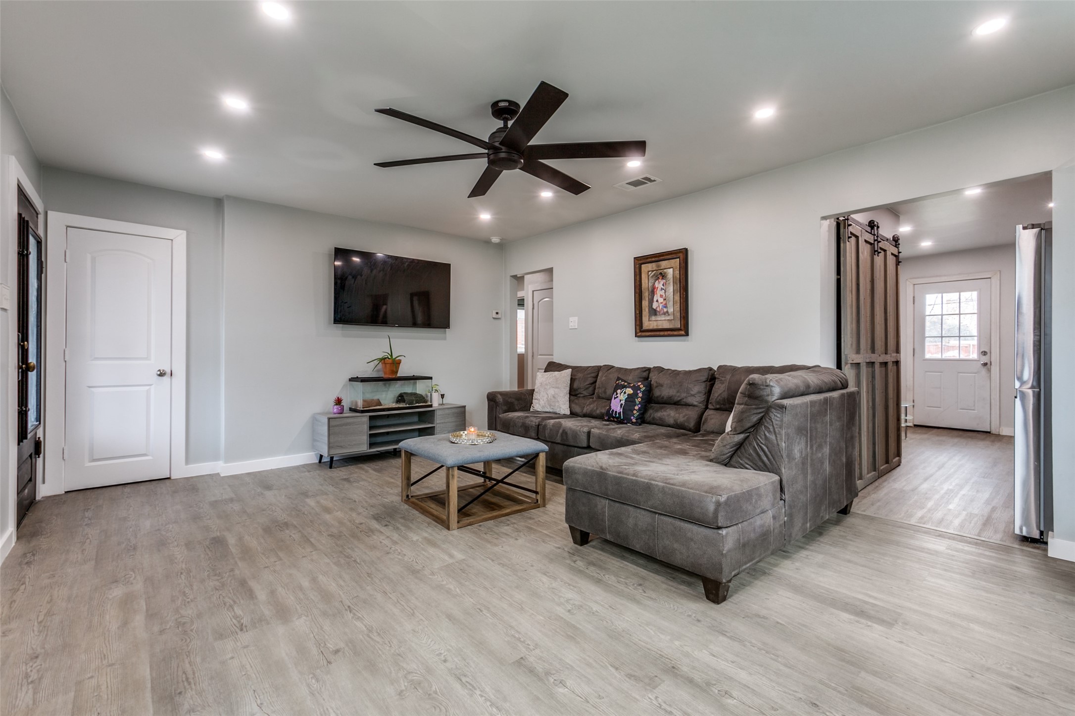 2423 Maryland Avenue Dallas TX 75216