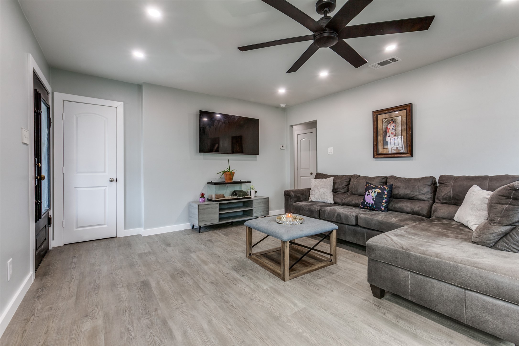 2423 Maryland Avenue Dallas TX 75216