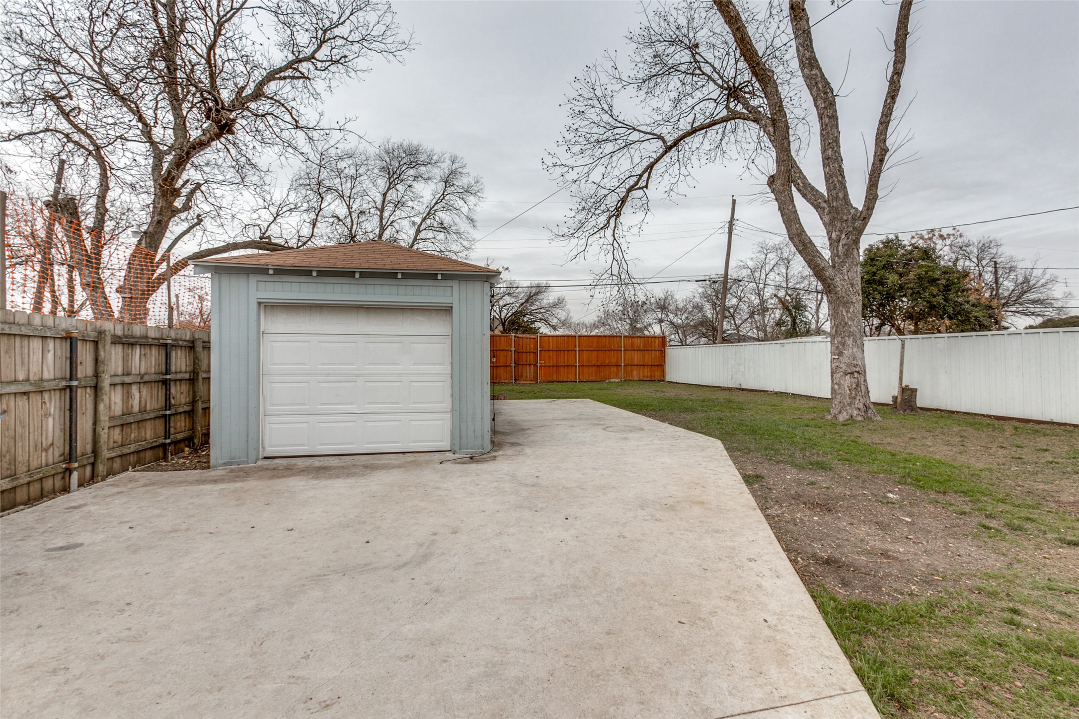 2423 Maryland Avenue Dallas TX 75216