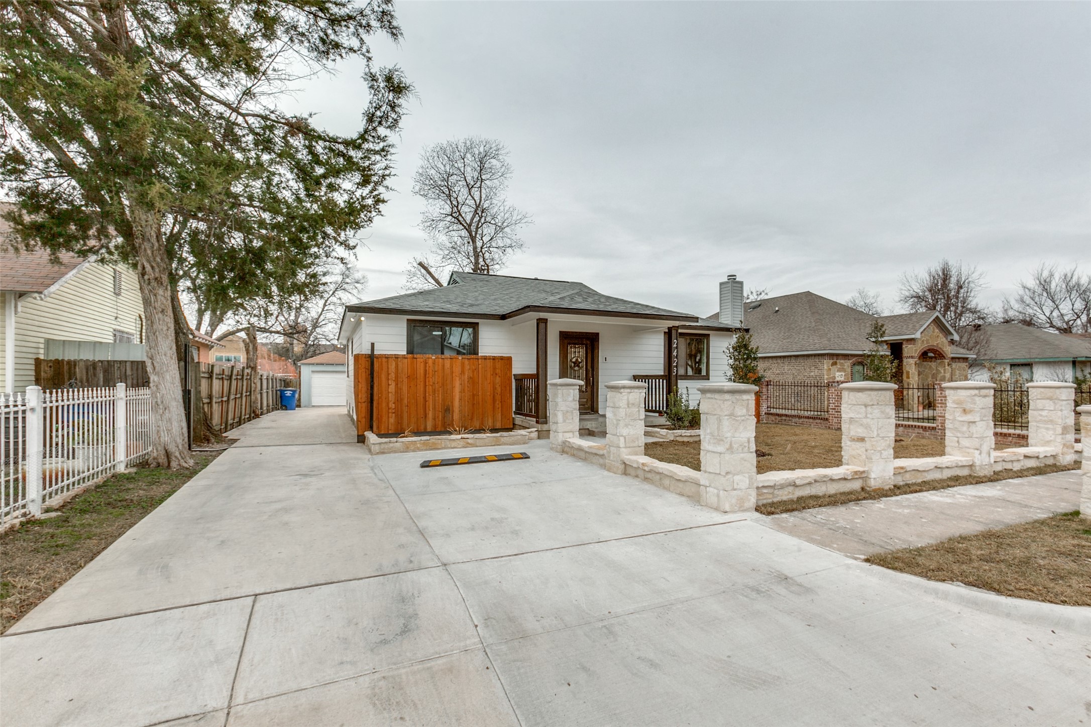 2423 Maryland Avenue Dallas TX 75216