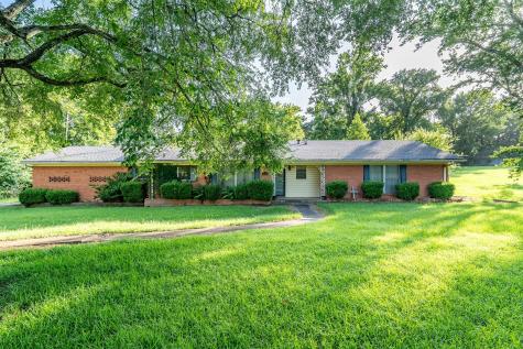 1858 S Dickinson Drive Rusk TX 75785