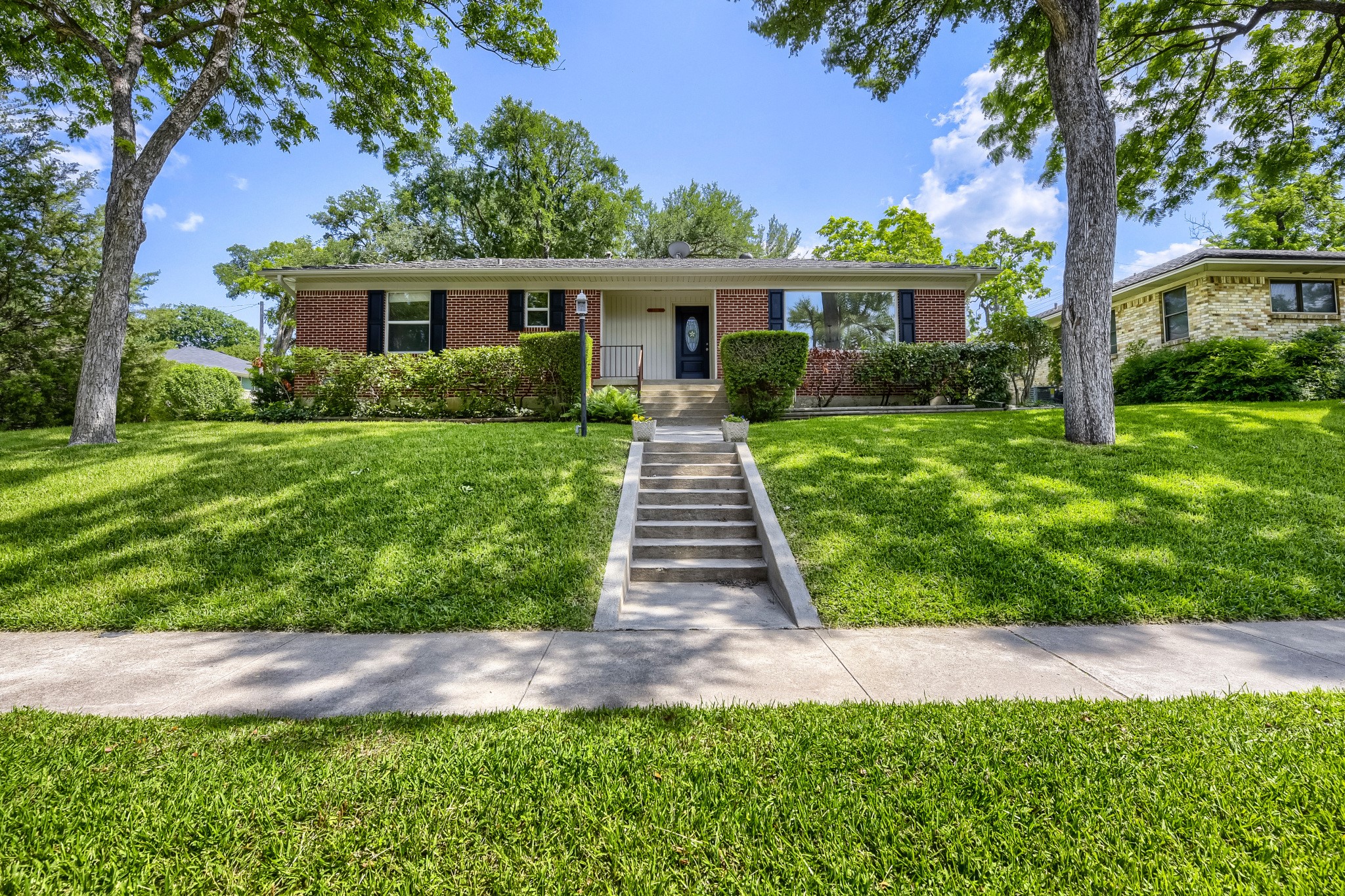 11016 Lippitt Avenue Dallas TX 75218