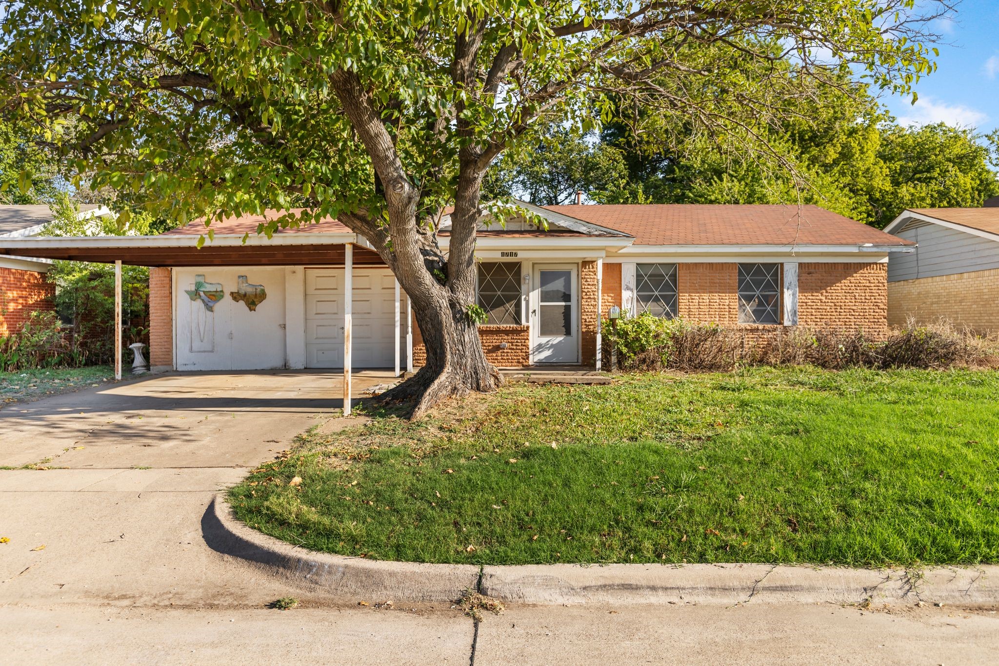 1717 Gill Street Blue Mound TX 76131