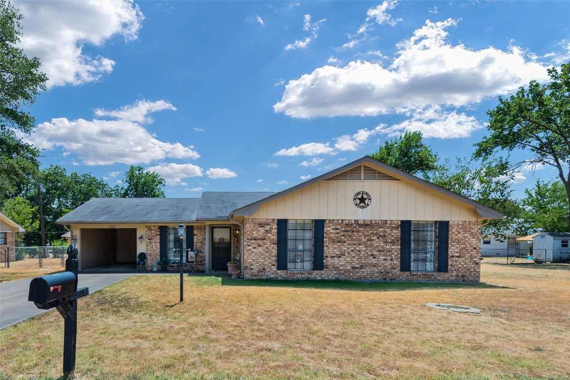 103 E Cambridge Court Mabank TX 75147