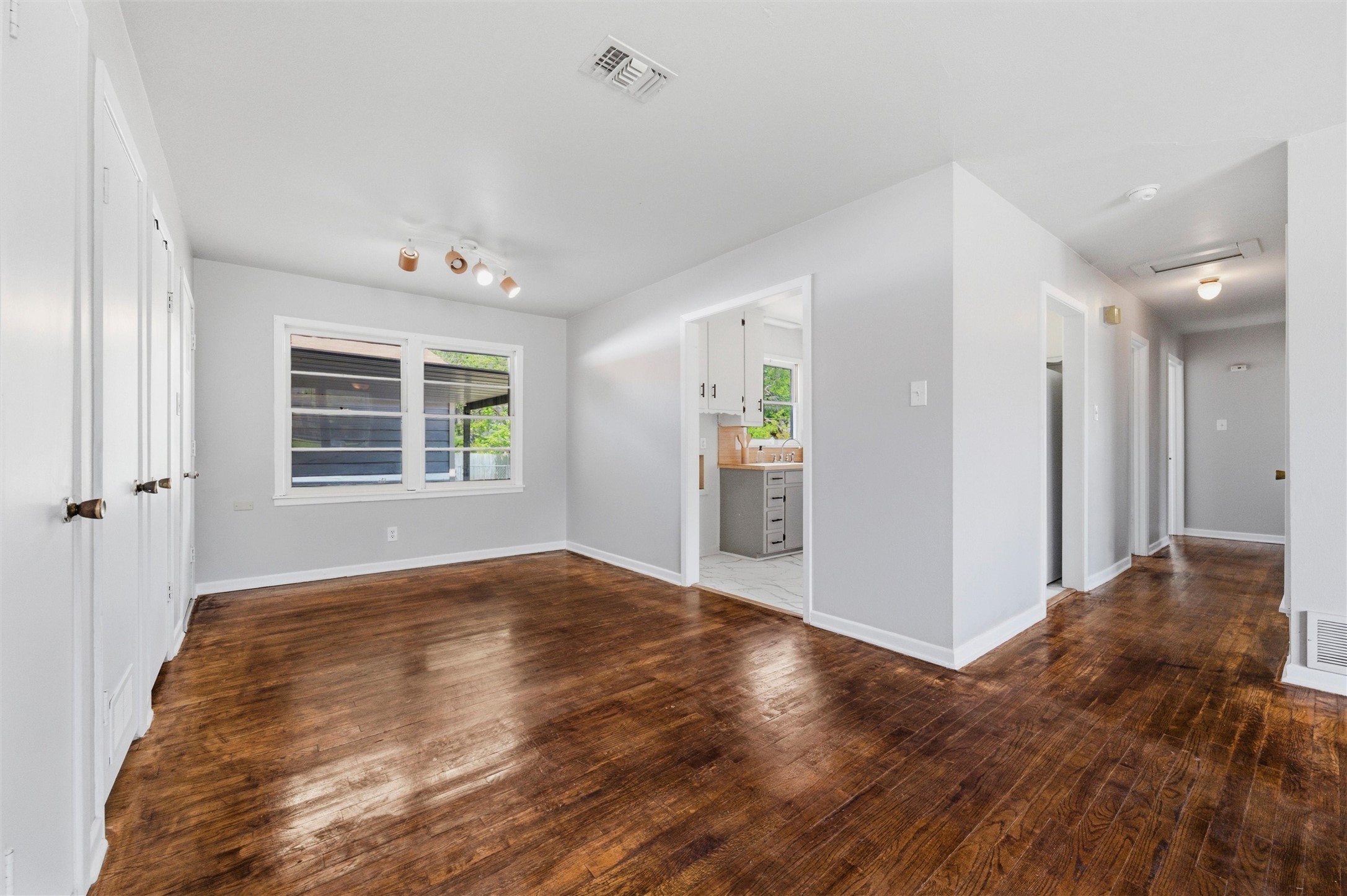 1308 Rose Avenue Cleburne TX 76033