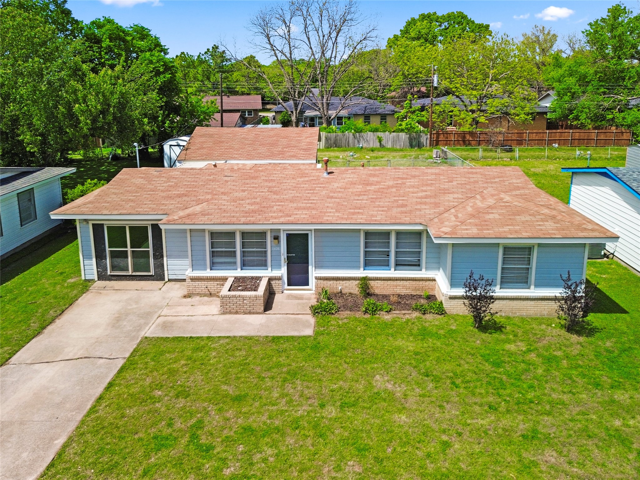 1308 Rose Avenue Cleburne TX 76033