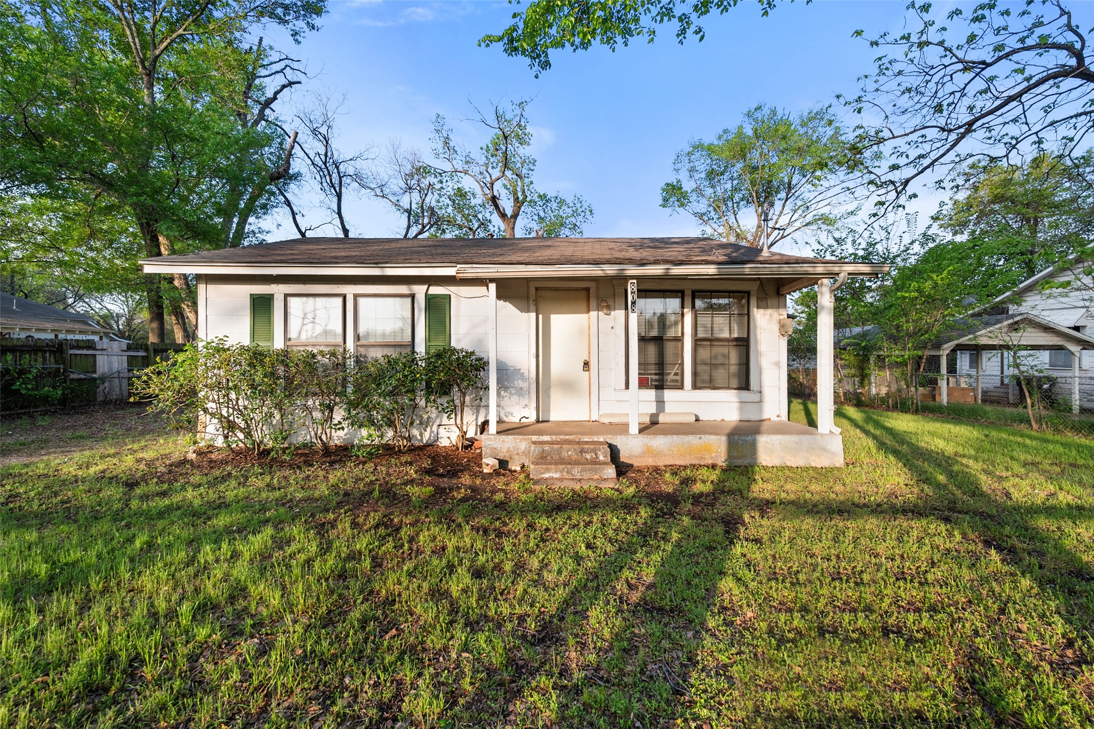 808 N Commerce Street Corsicana TX 75110