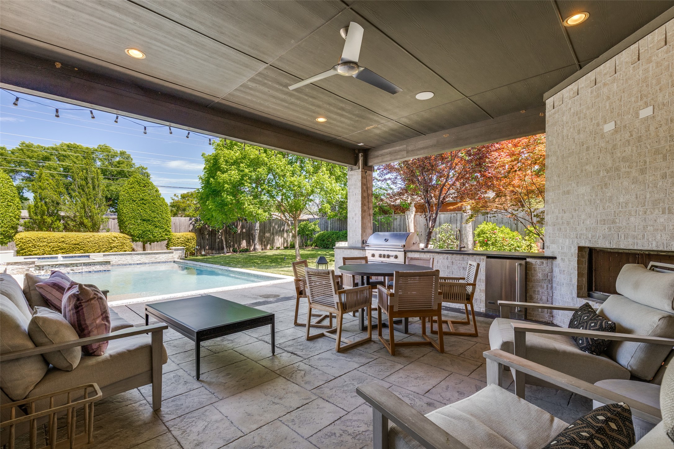 3755 Northview Lane Dallas TX 75229