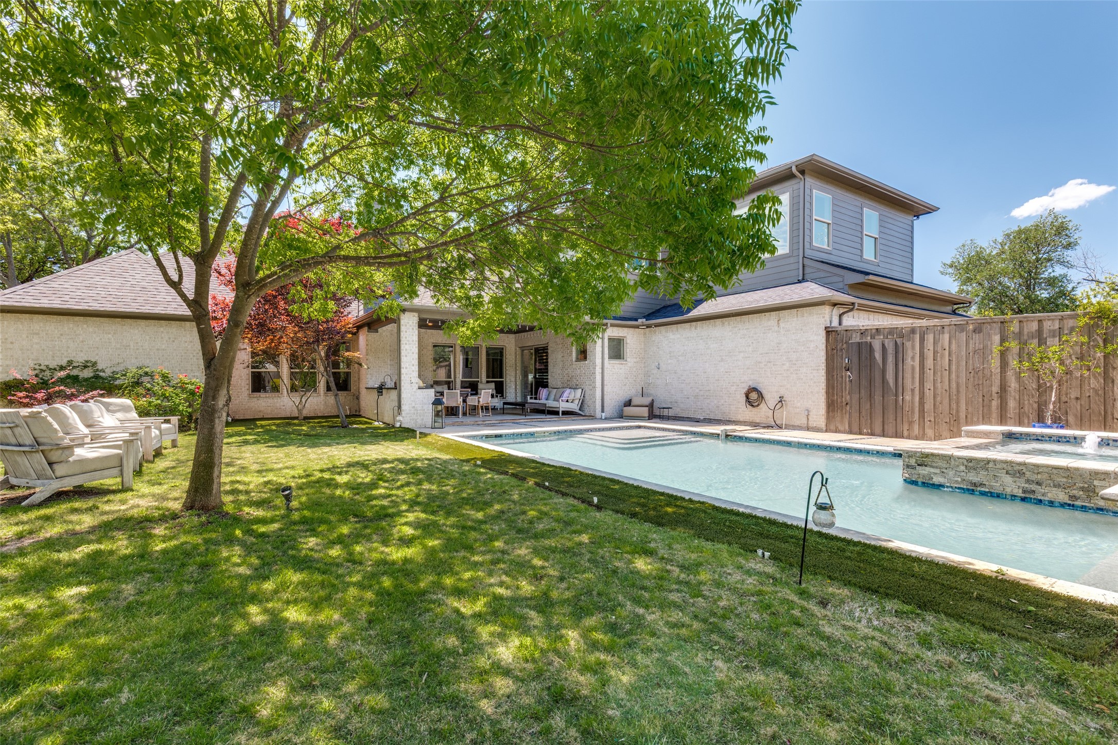 3755 Northview Lane Dallas TX 75229