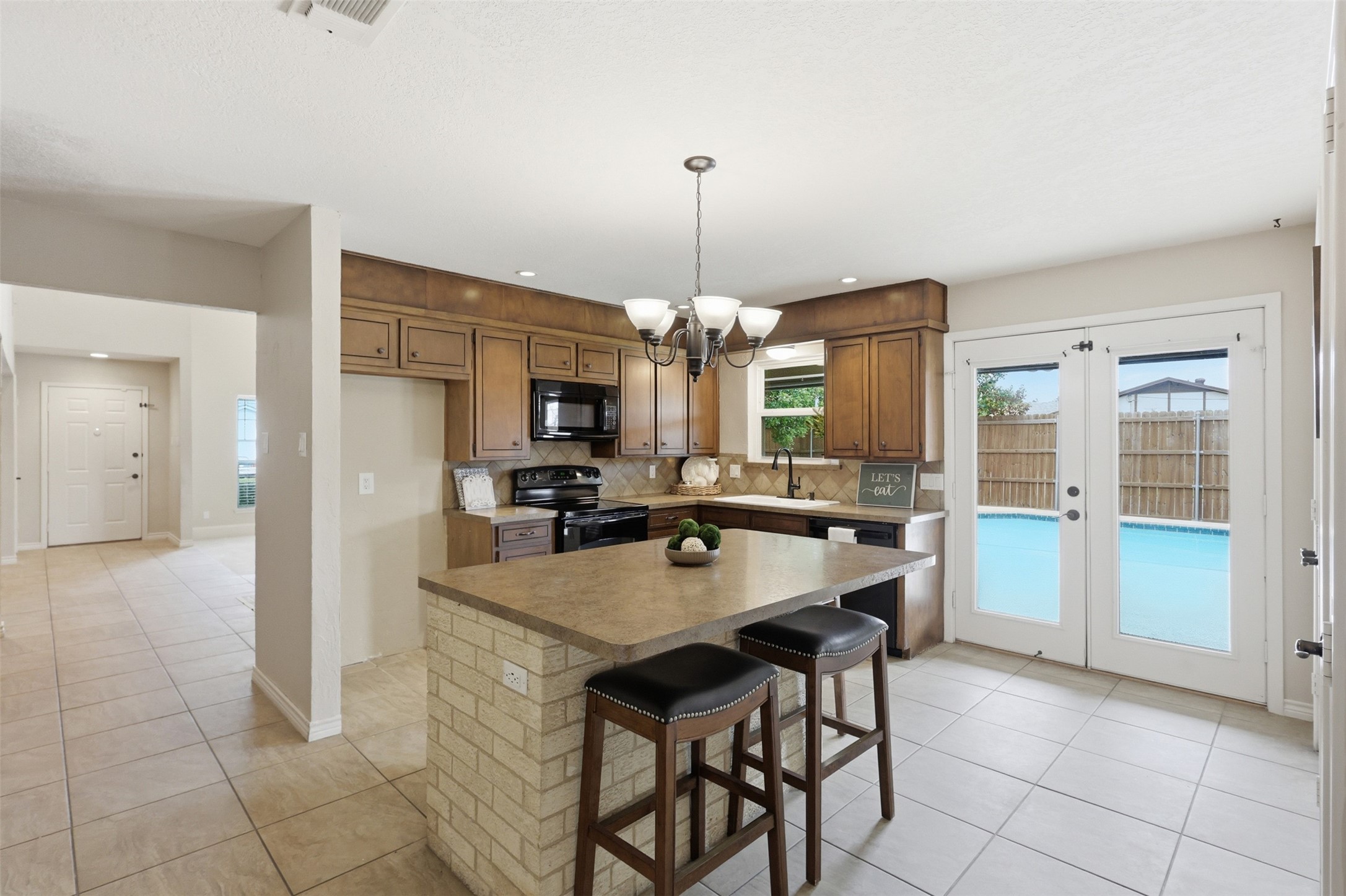 5527 Meadow Oak Street North Richland Hills TX 76180
