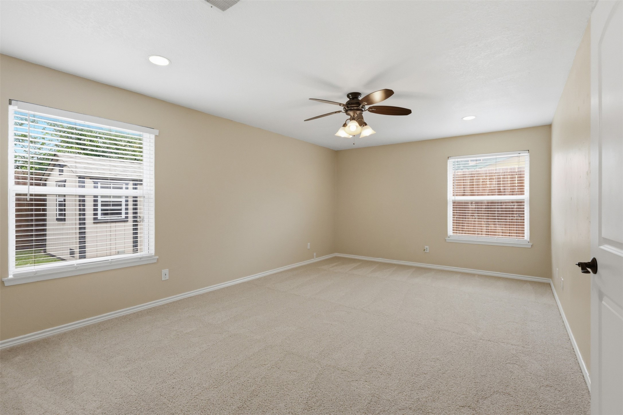 5527 Meadow Oak Street North Richland Hills TX 76180