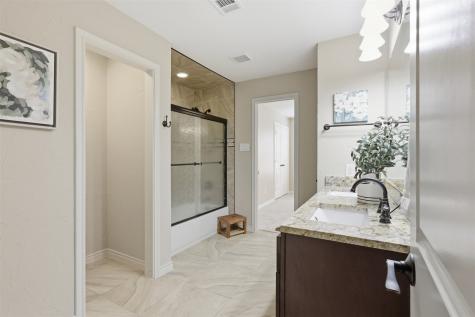 5527 Meadow Oak Street North Richland Hills TX 76180