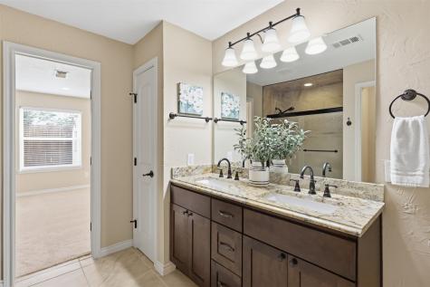 5527 Meadow Oak Street North Richland Hills TX 76180