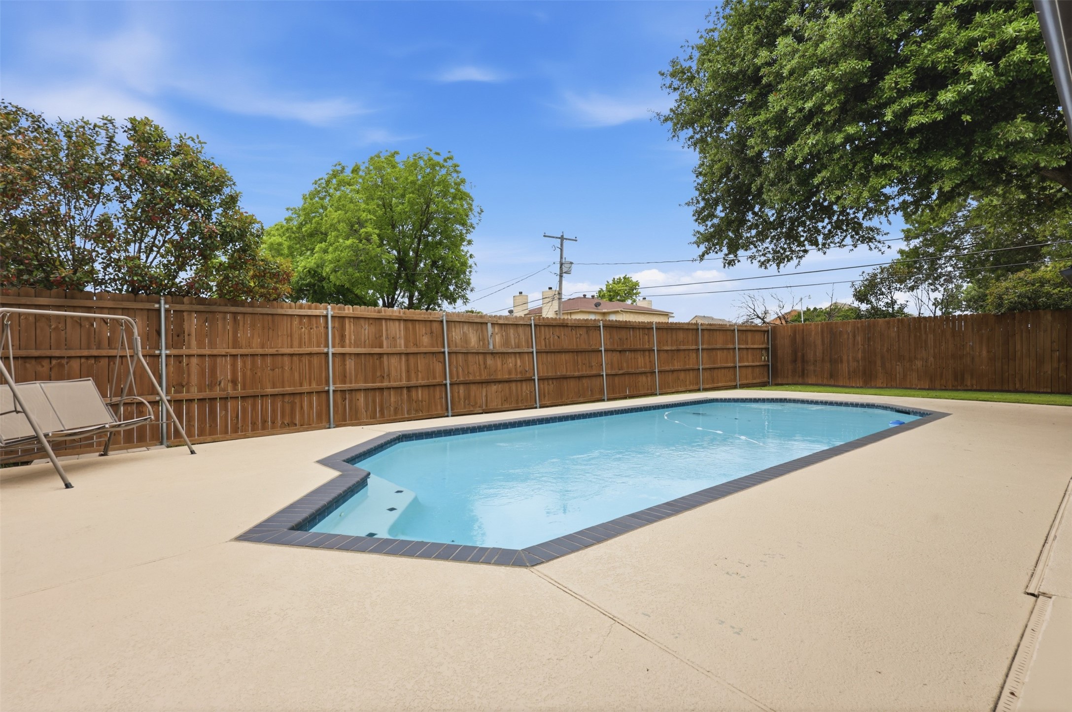 5527 Meadow Oak Street North Richland Hills TX 76180