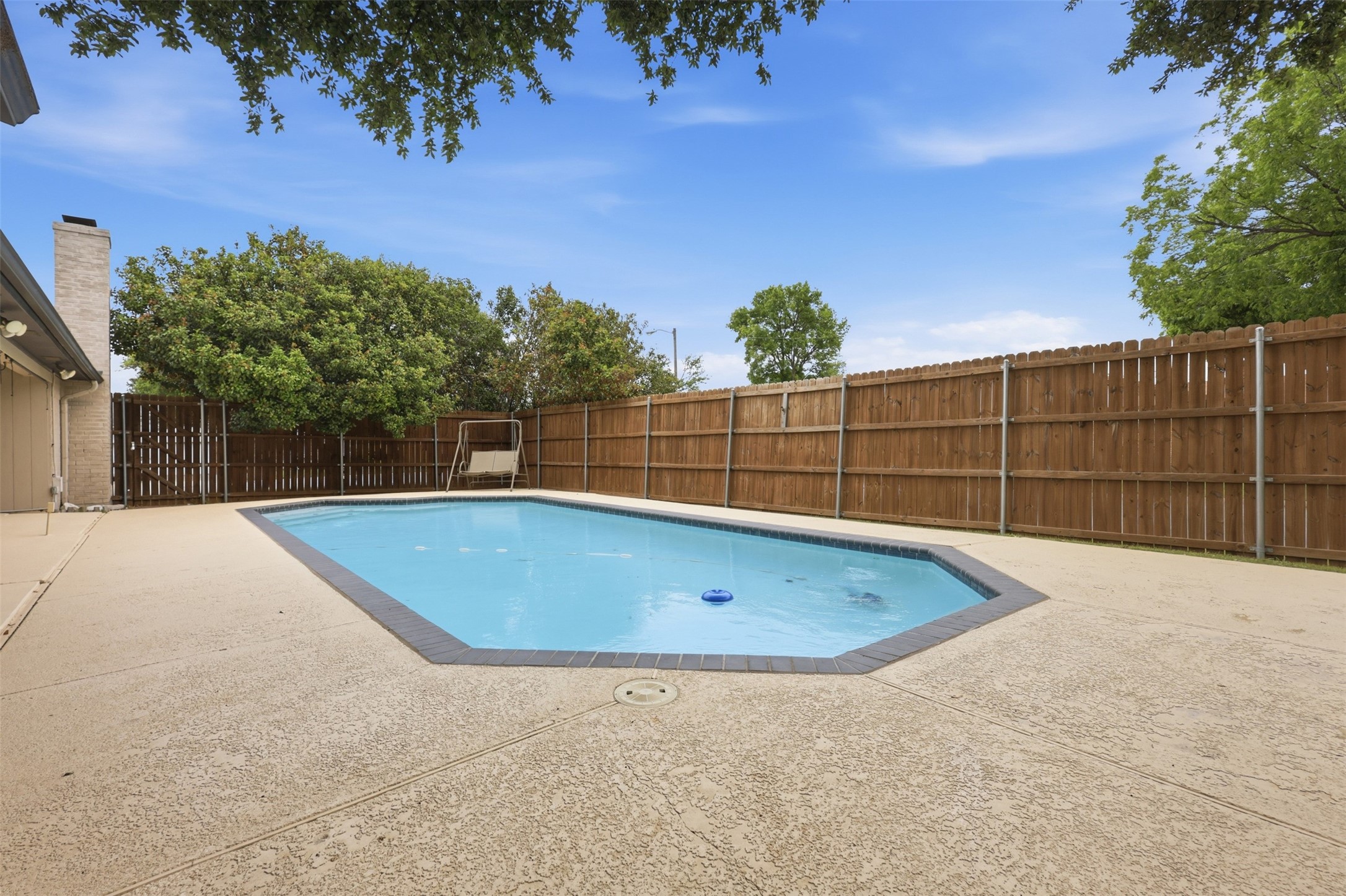 5527 Meadow Oak Street North Richland Hills TX 76180