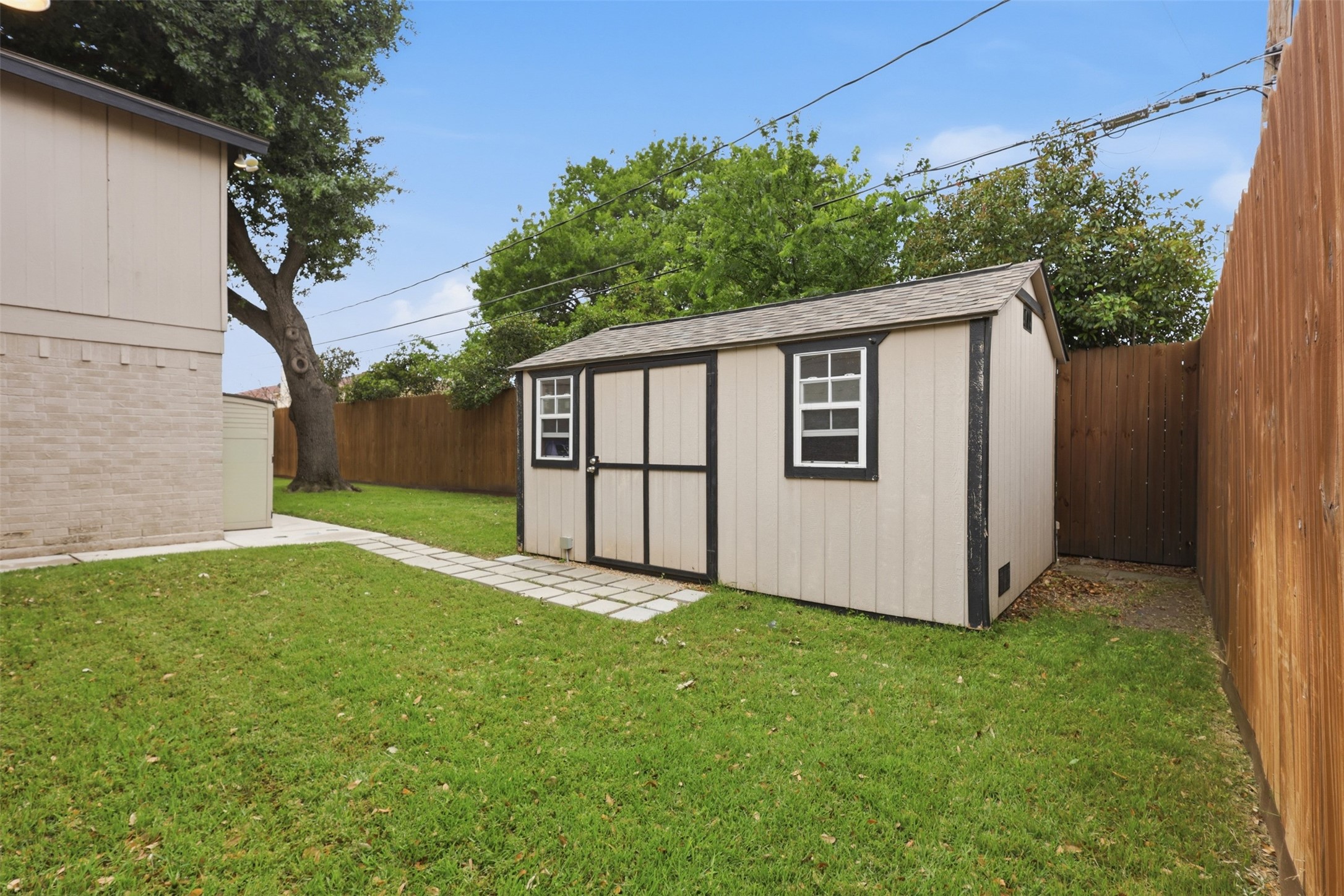 5527 Meadow Oak Street North Richland Hills TX 76180