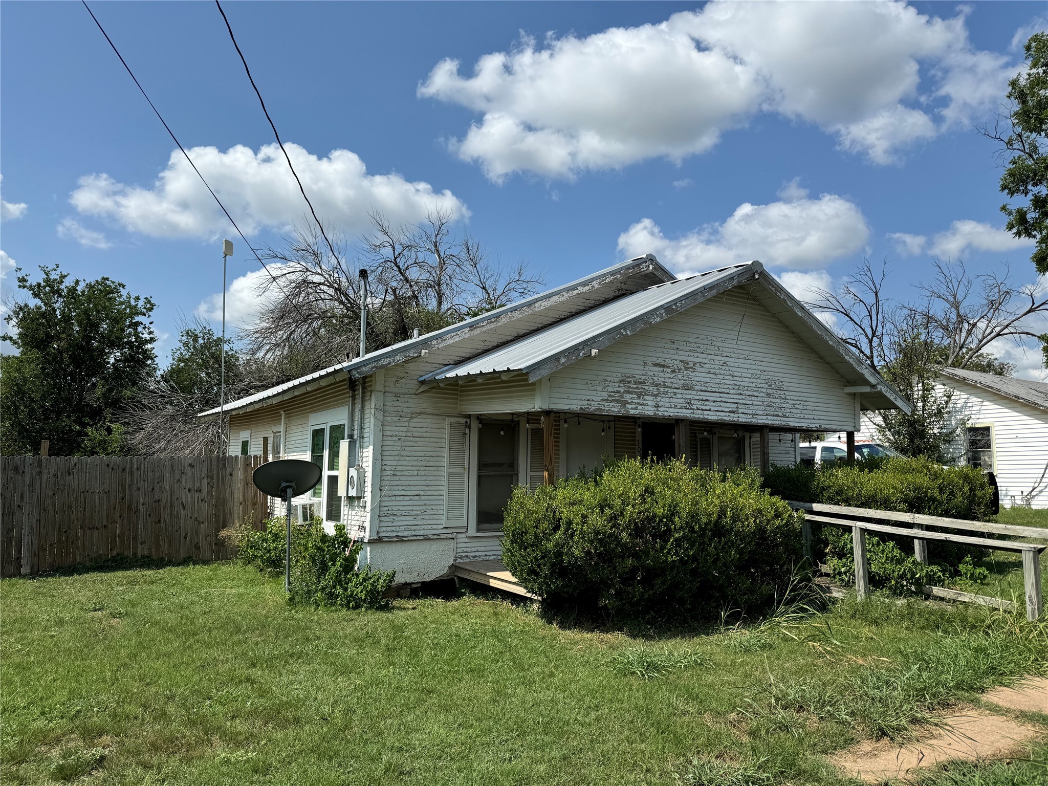 308 E 4th Street Coleman TX 76834