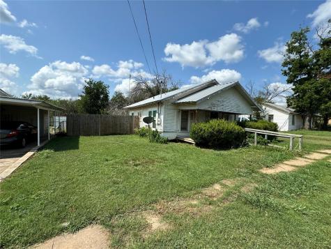 308 E 4th Street Coleman TX 76834