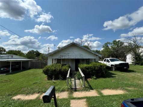 308 E 4th Street Coleman TX 76834