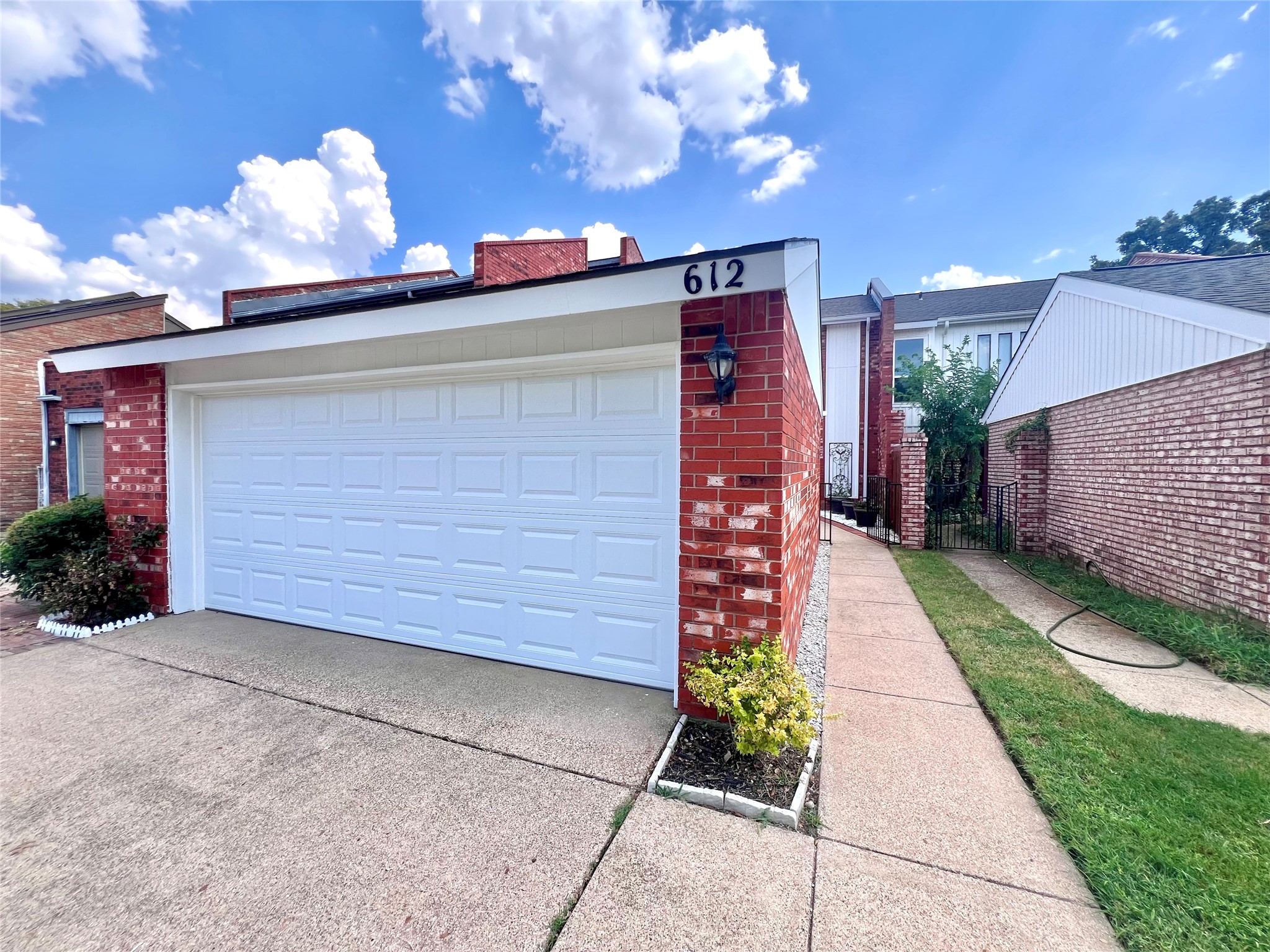 612 Carriage Way Duncanville TX 75137
