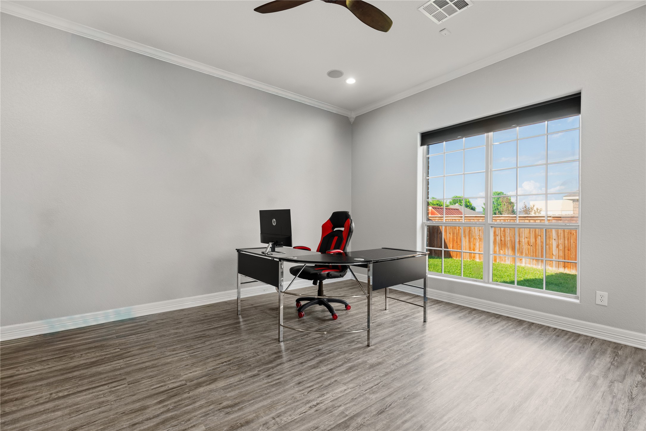 937 Queen Elizabeth Drive Mcgregor TX 76657