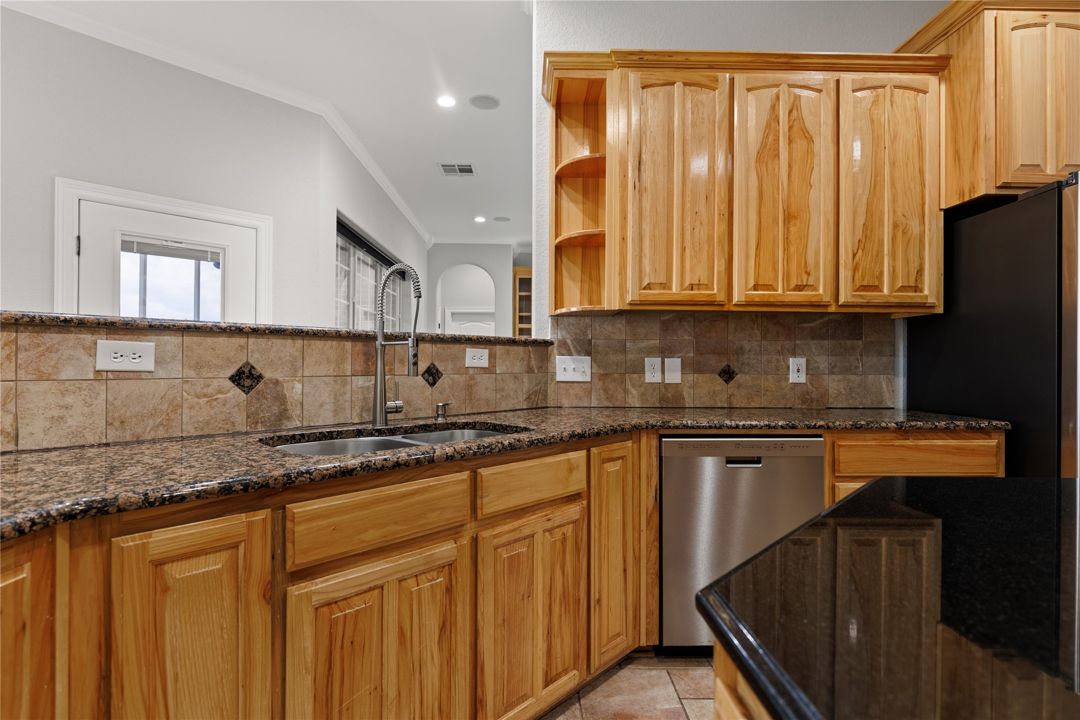 937 Queen Elizabeth Drive Mcgregor TX 76657