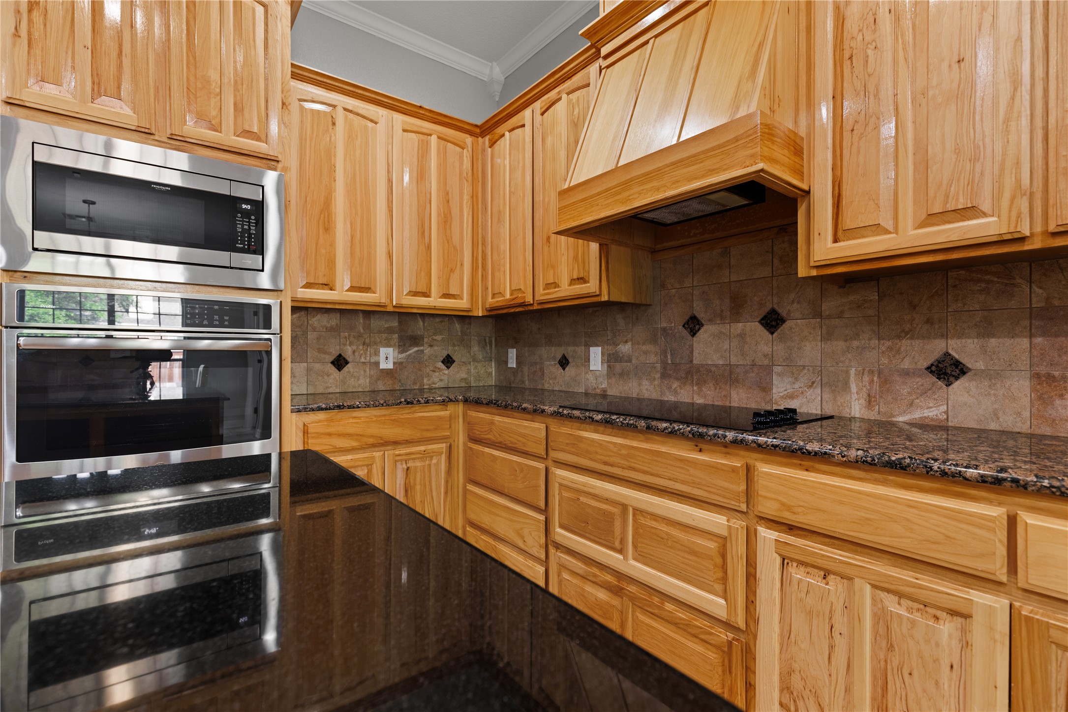 937 Queen Elizabeth Drive Mcgregor TX 76657