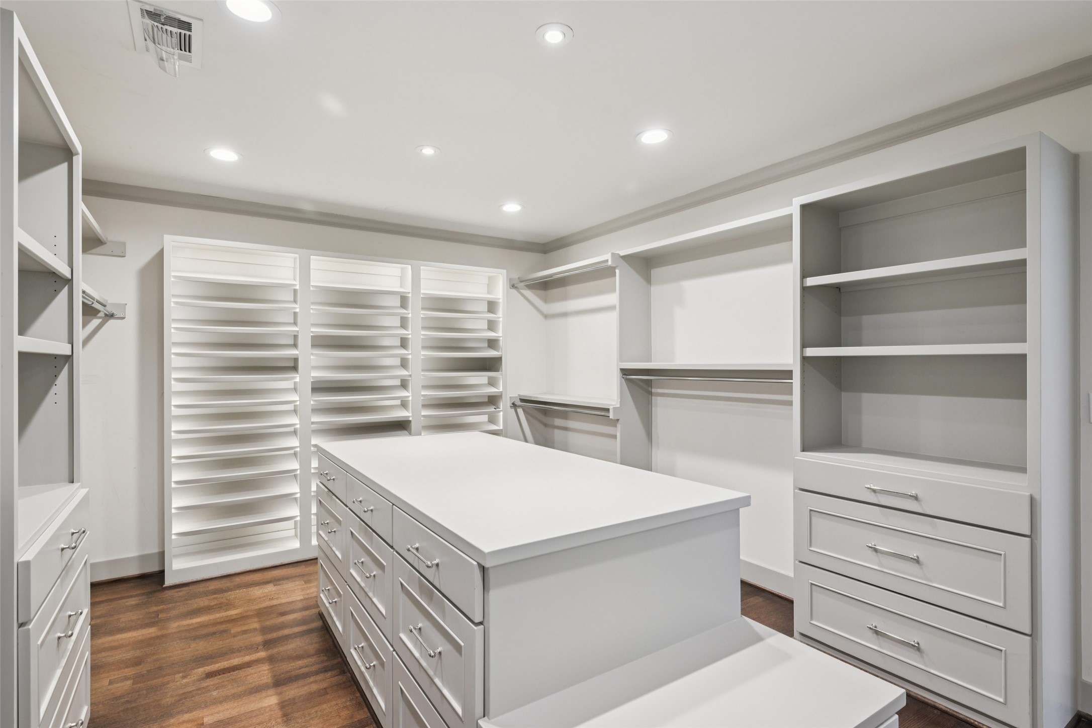 5818 Gramercy Place Dallas TX 75230