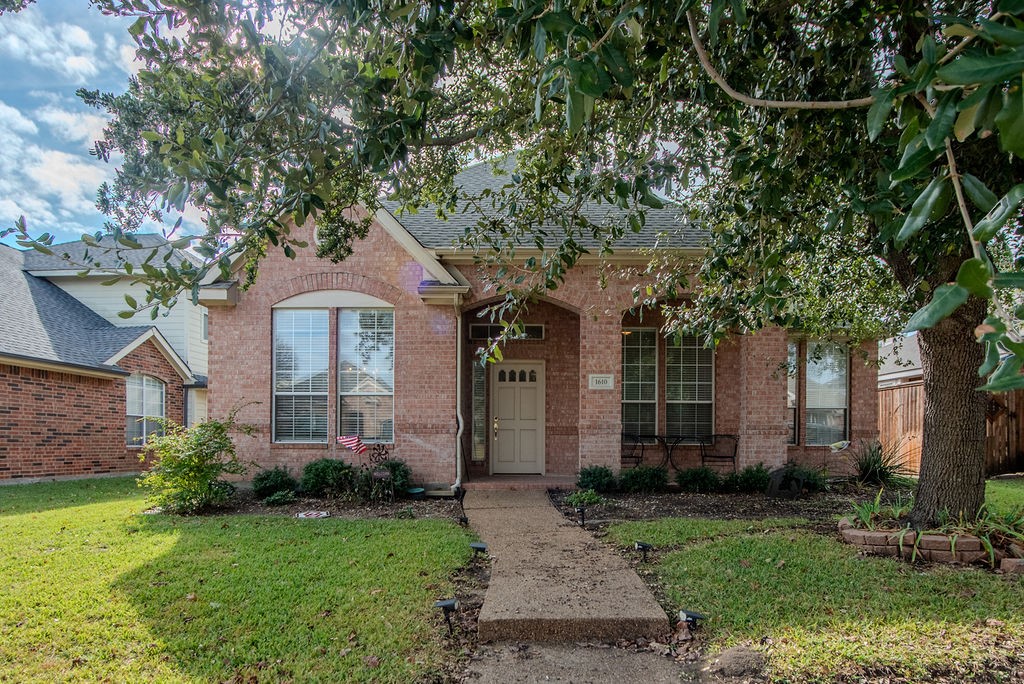 1610 Mapleleaf Fall Drive Allen TX 75002