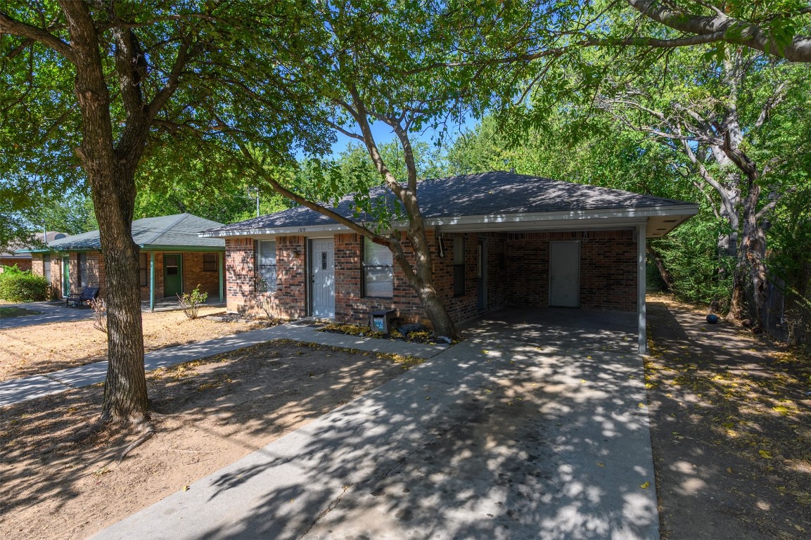 109 N Ruddell Street Denton TX 76205