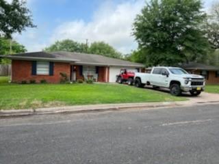2018 W Belclaire Circle Corsicana TX 75110