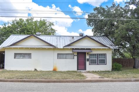 605 E 6th Street Brady TX 76825