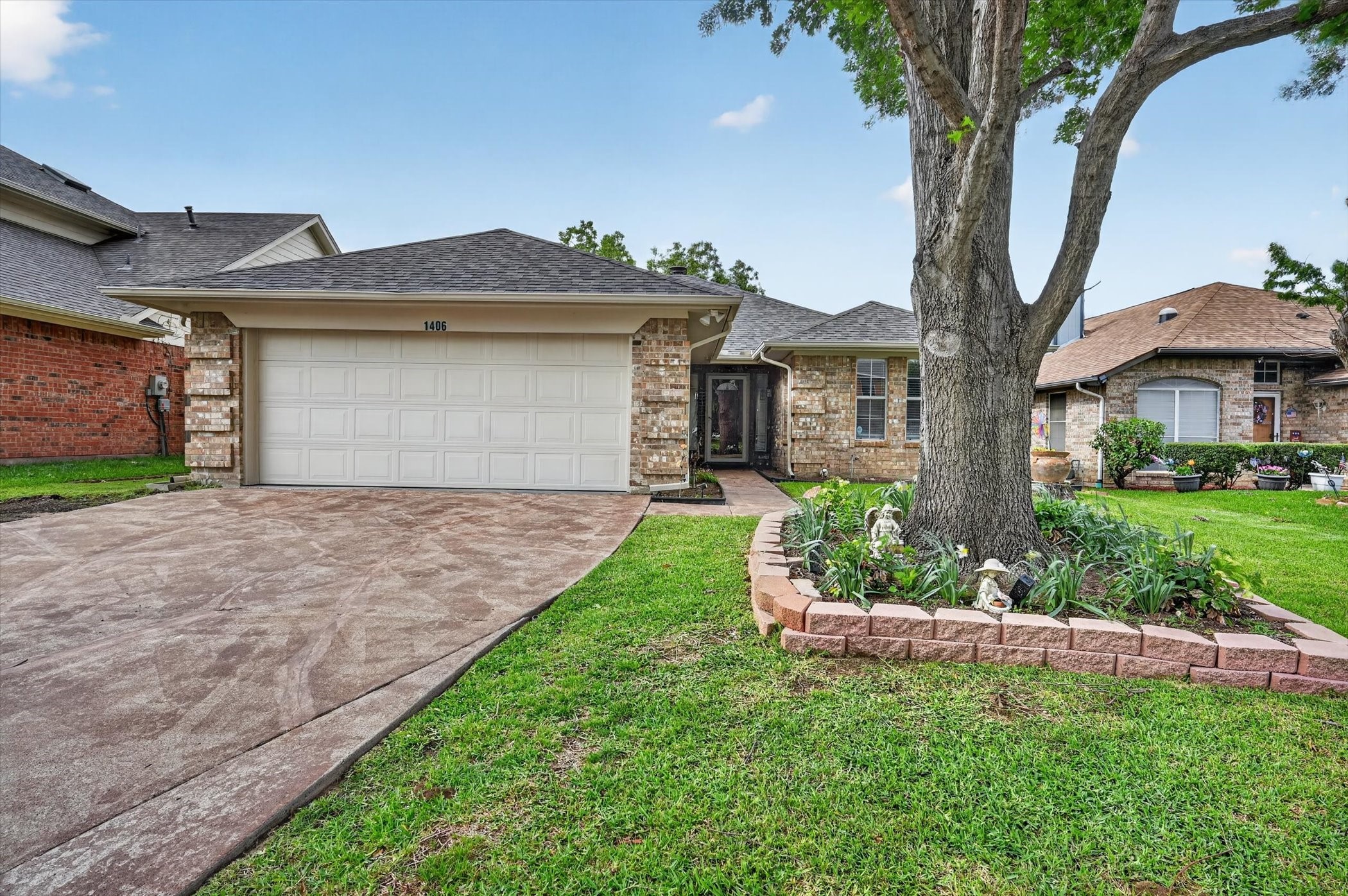 1406 Kynette Drive Euless TX 76040