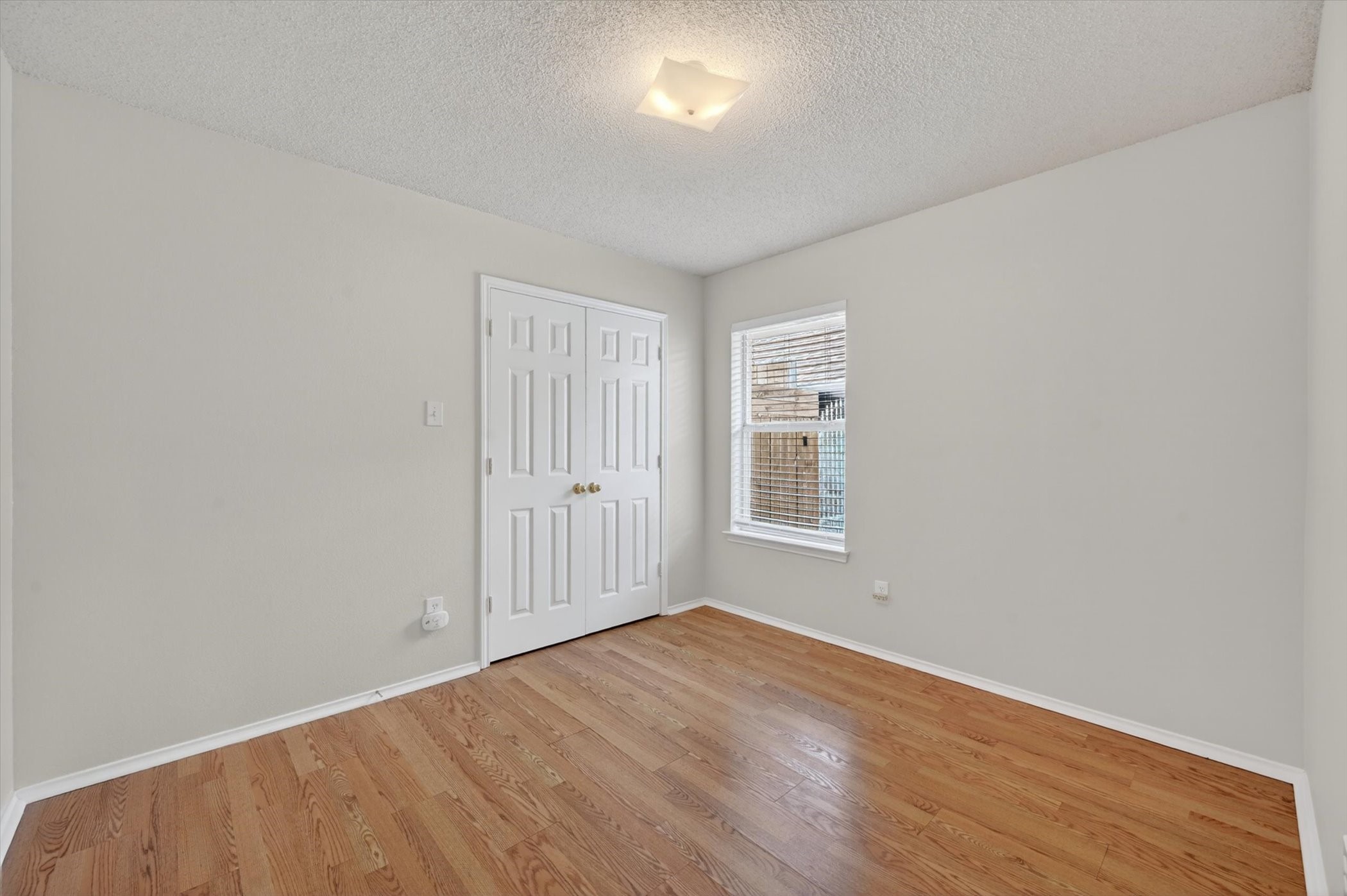 1406 Kynette Drive Euless TX 76040