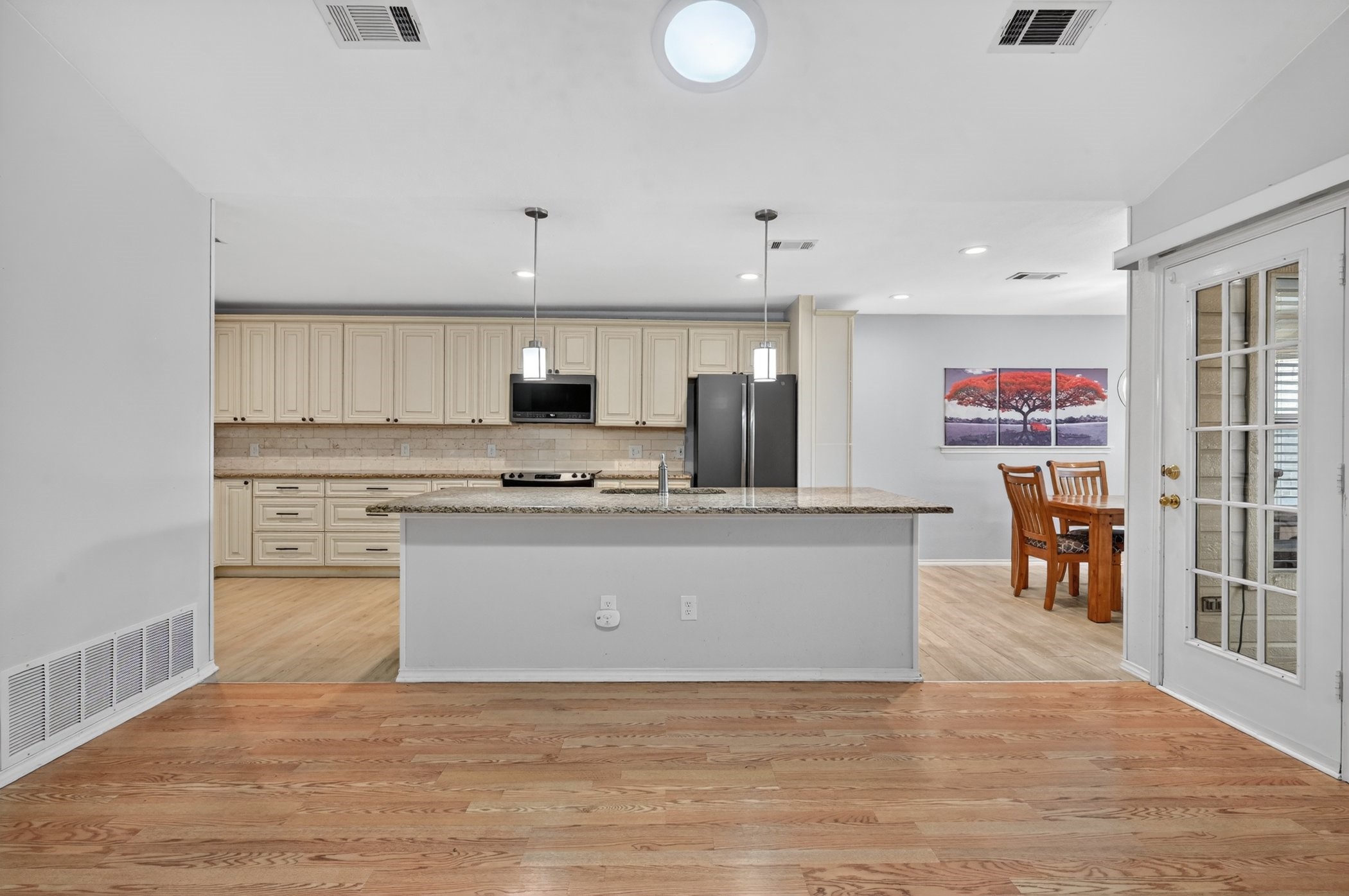 1406 Kynette Drive Euless TX 76040