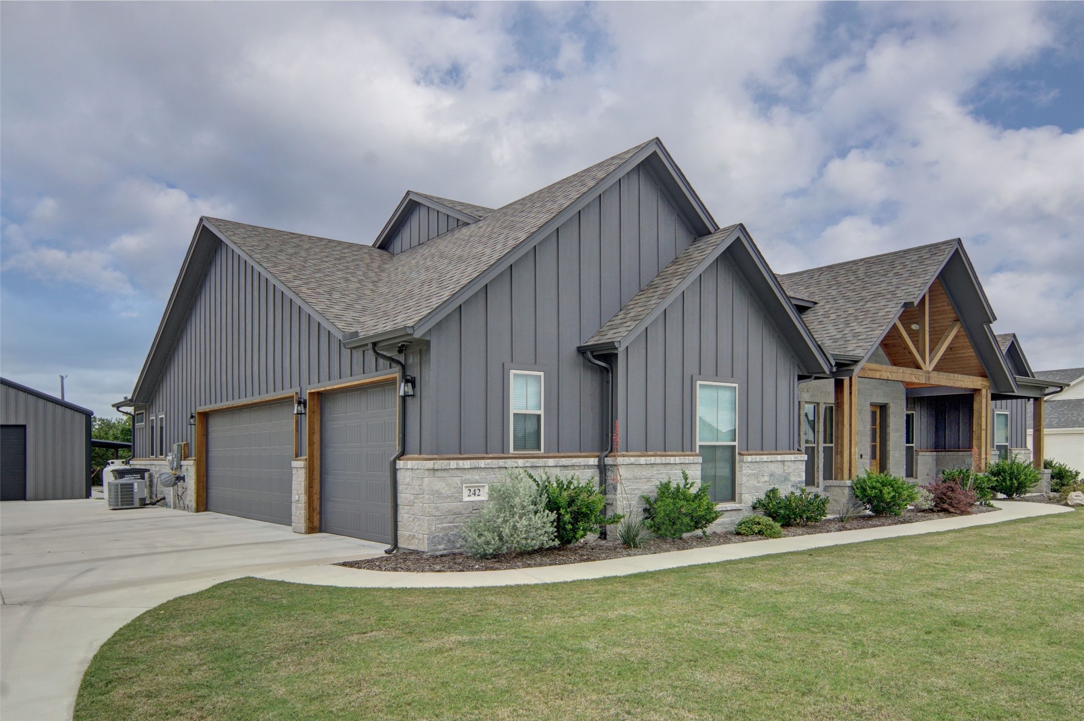 242 Coalson Crossing Azle TX 76020