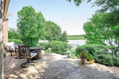 8802 Lakewood Drive Irving TX 75063