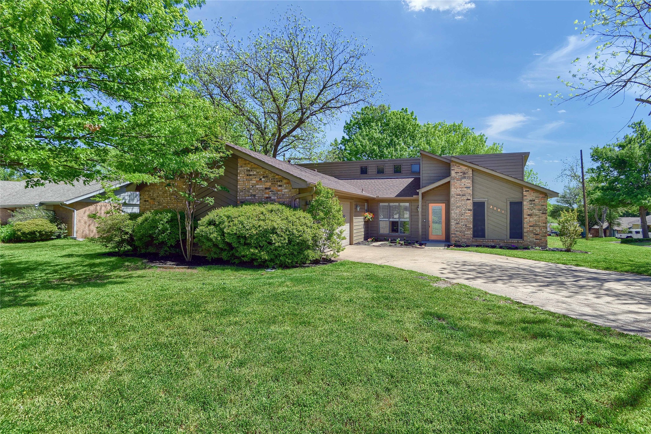 2001 Oak Creek Drive Sherman TX 75092