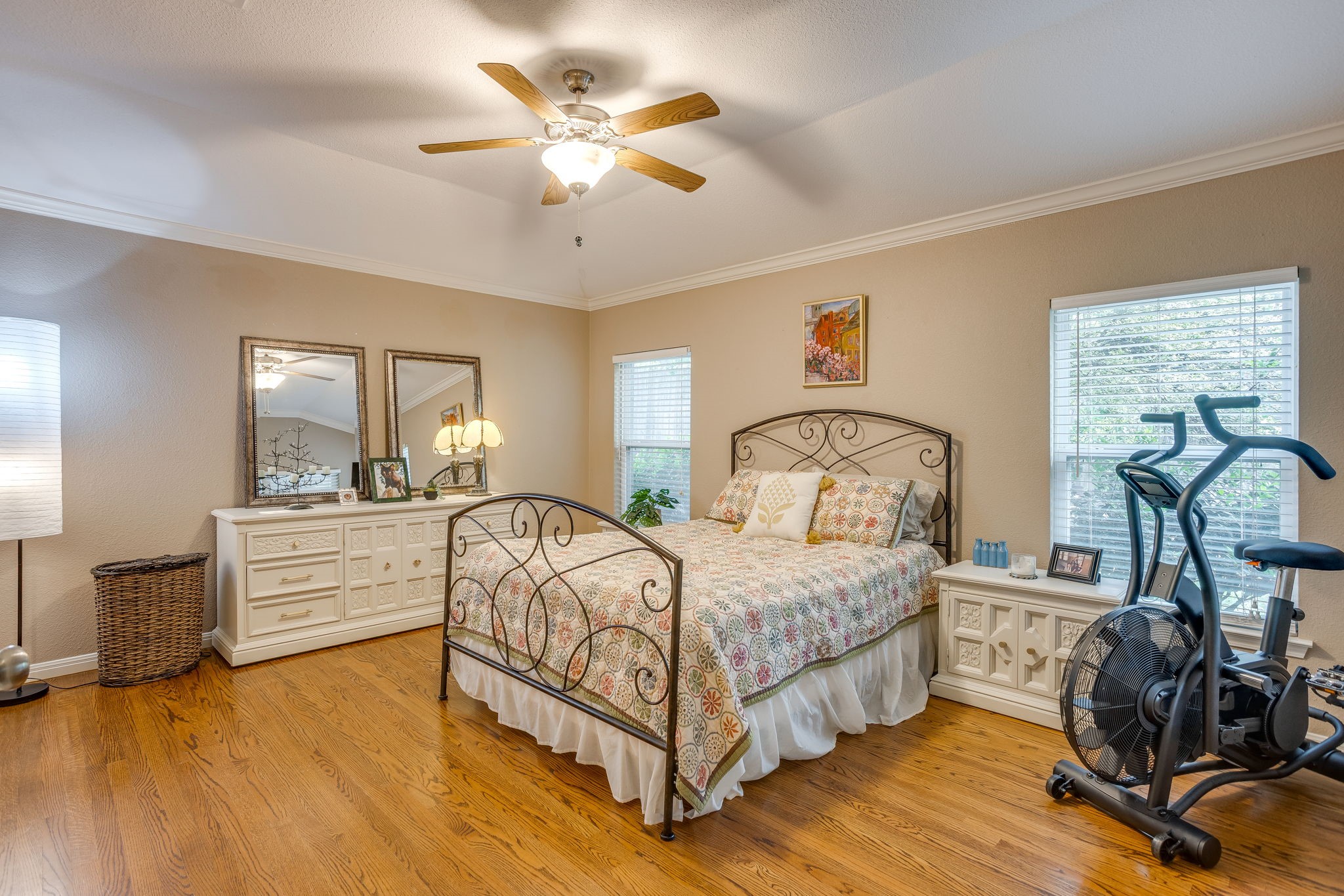 6304 Locke Avenue Fort Worth TX 76116