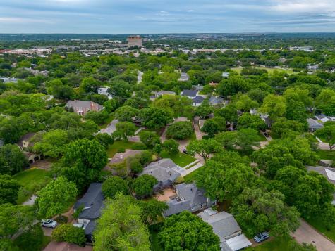 6304 Locke Avenue Fort Worth TX 76116