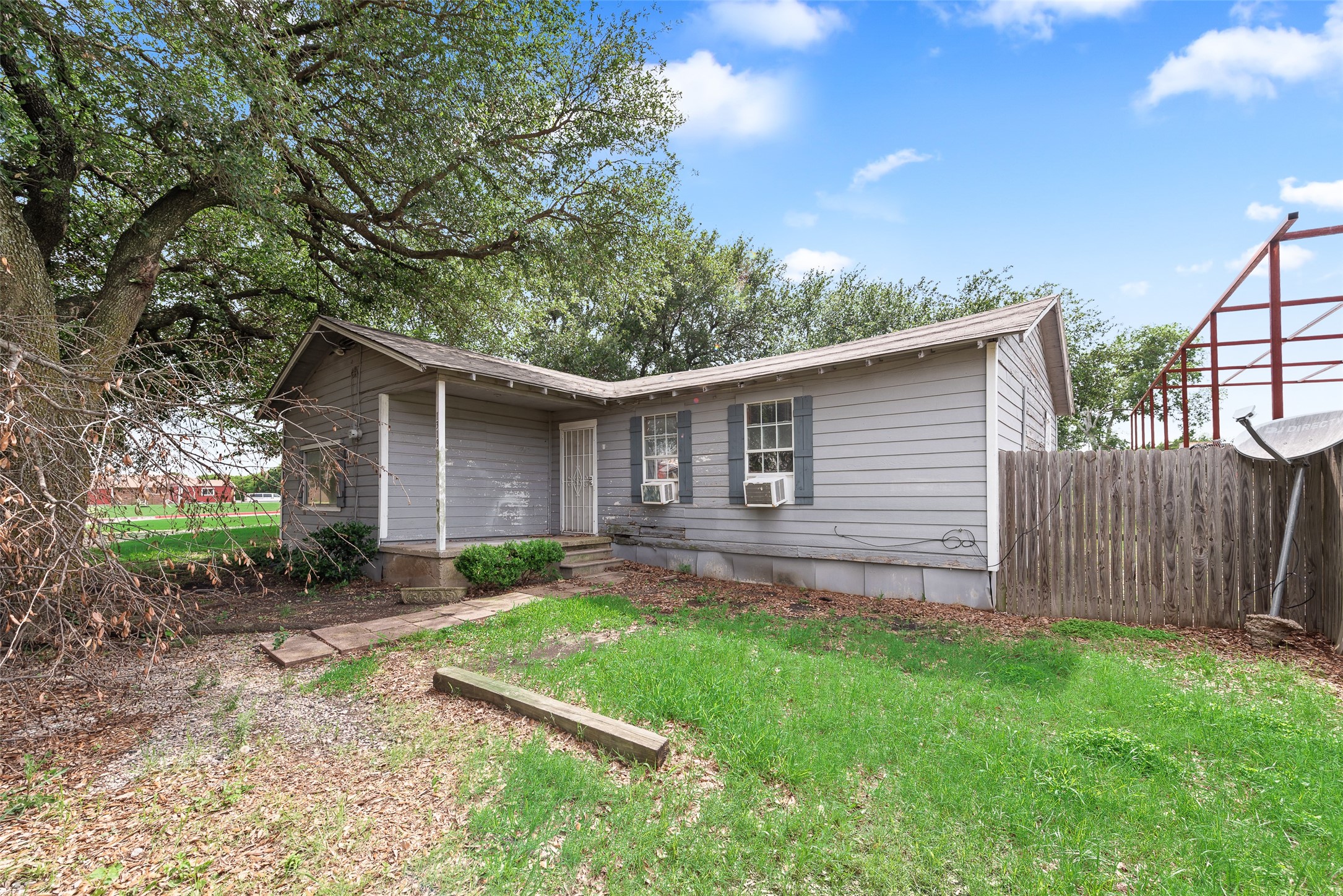 1321 Meadow Street Desoto TX 75115