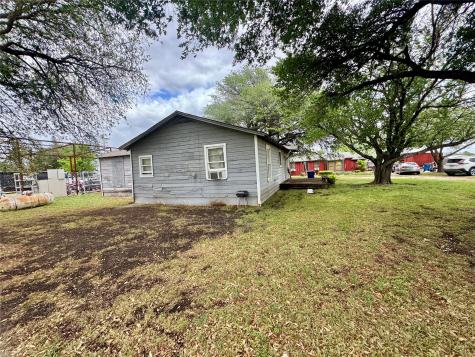 1321 Meadow Street Desoto TX 75115