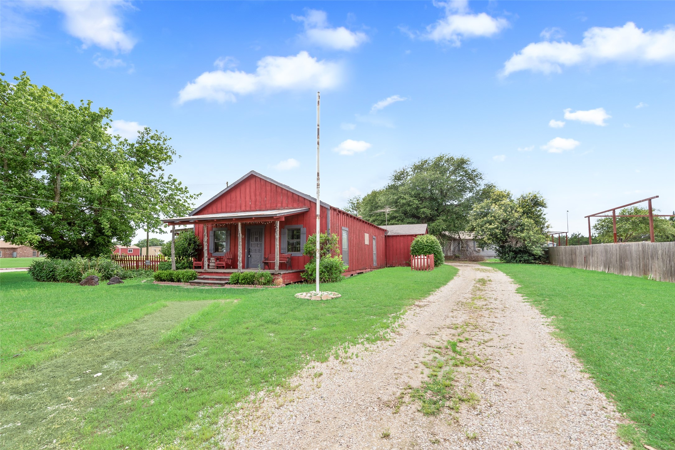 1321 Meadow Street Desoto TX 75115