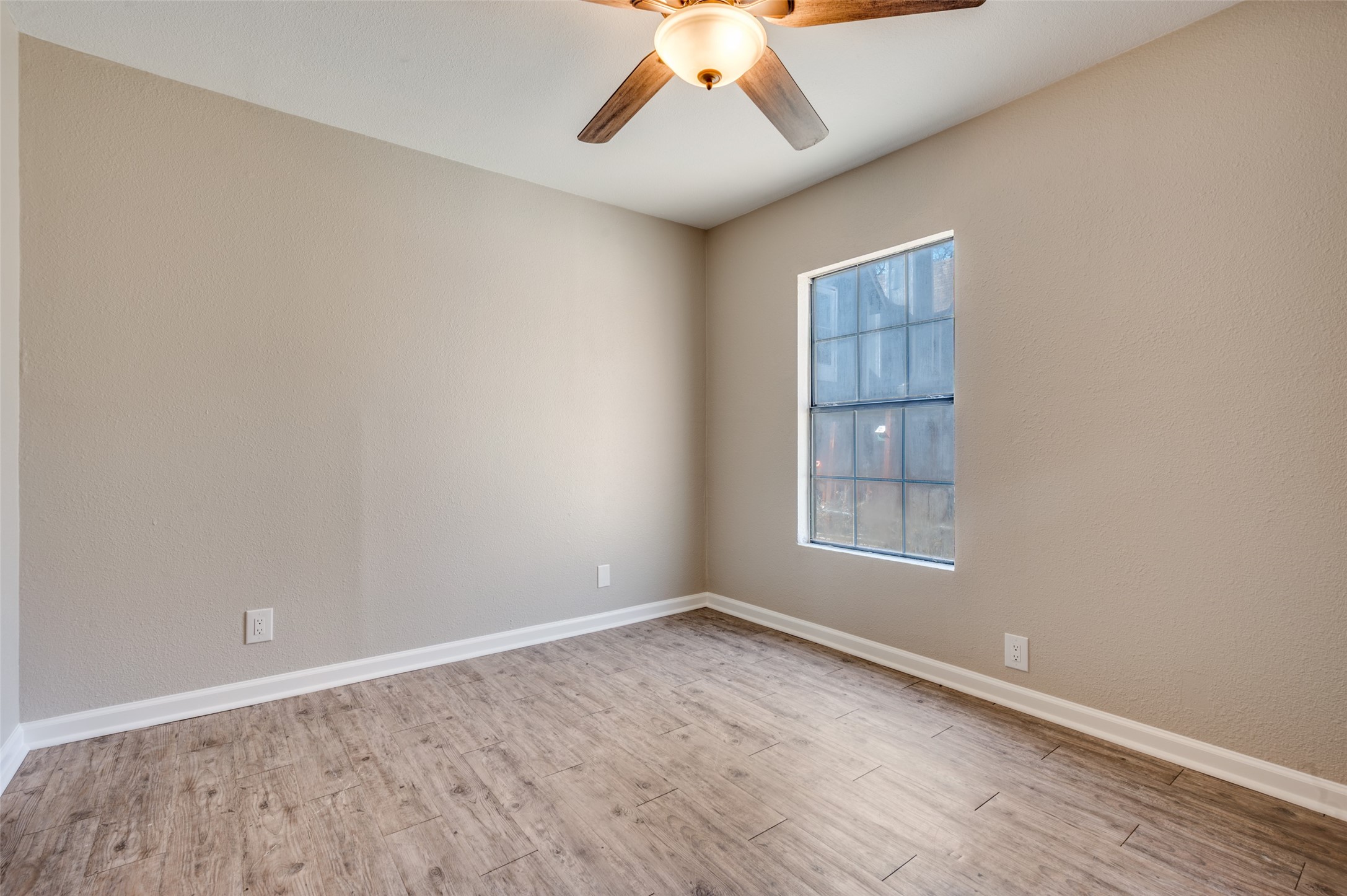103 E 8th Street Shady Shores TX 76208