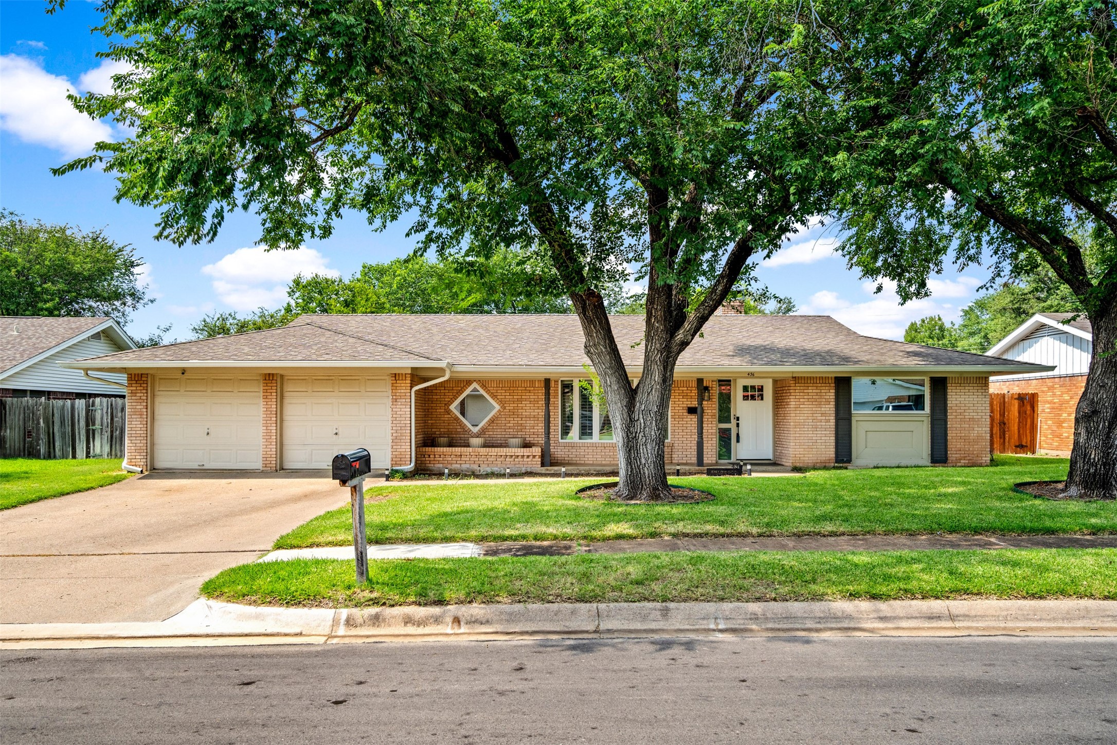 436 Fieldwood Terrace Hurst TX 76053