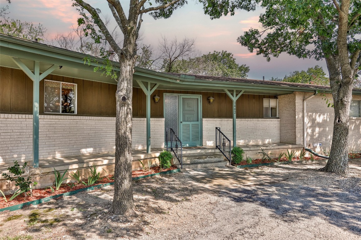 1402 W California Street Gainesville TX 76240